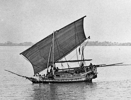 Perahu padewakang awal abad ke-20; koleksi Wereldculturen TM-10010501.